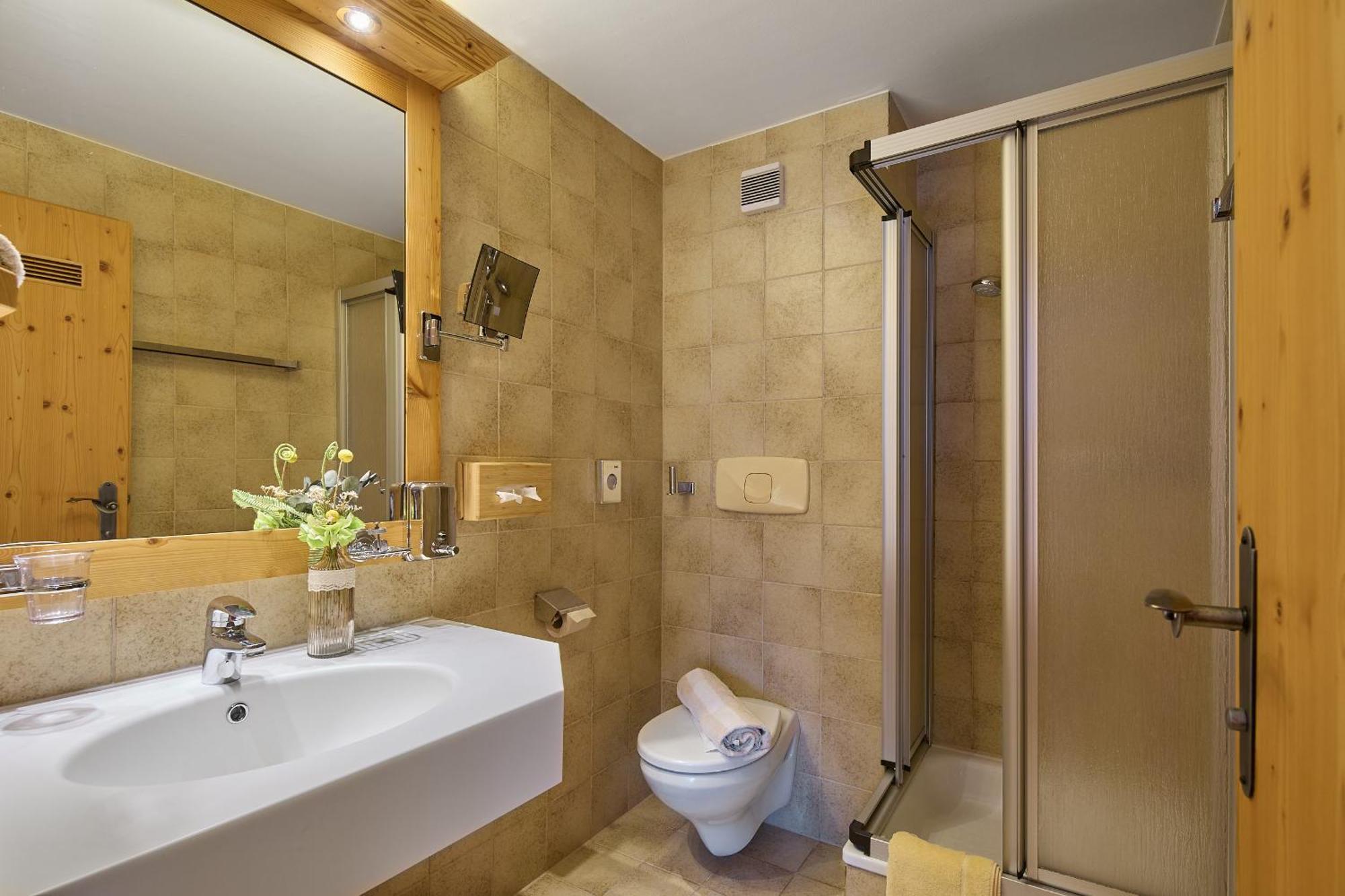 Montafon Moments Hotel กอร์ทิโพล ภายนอก รูปภาพ