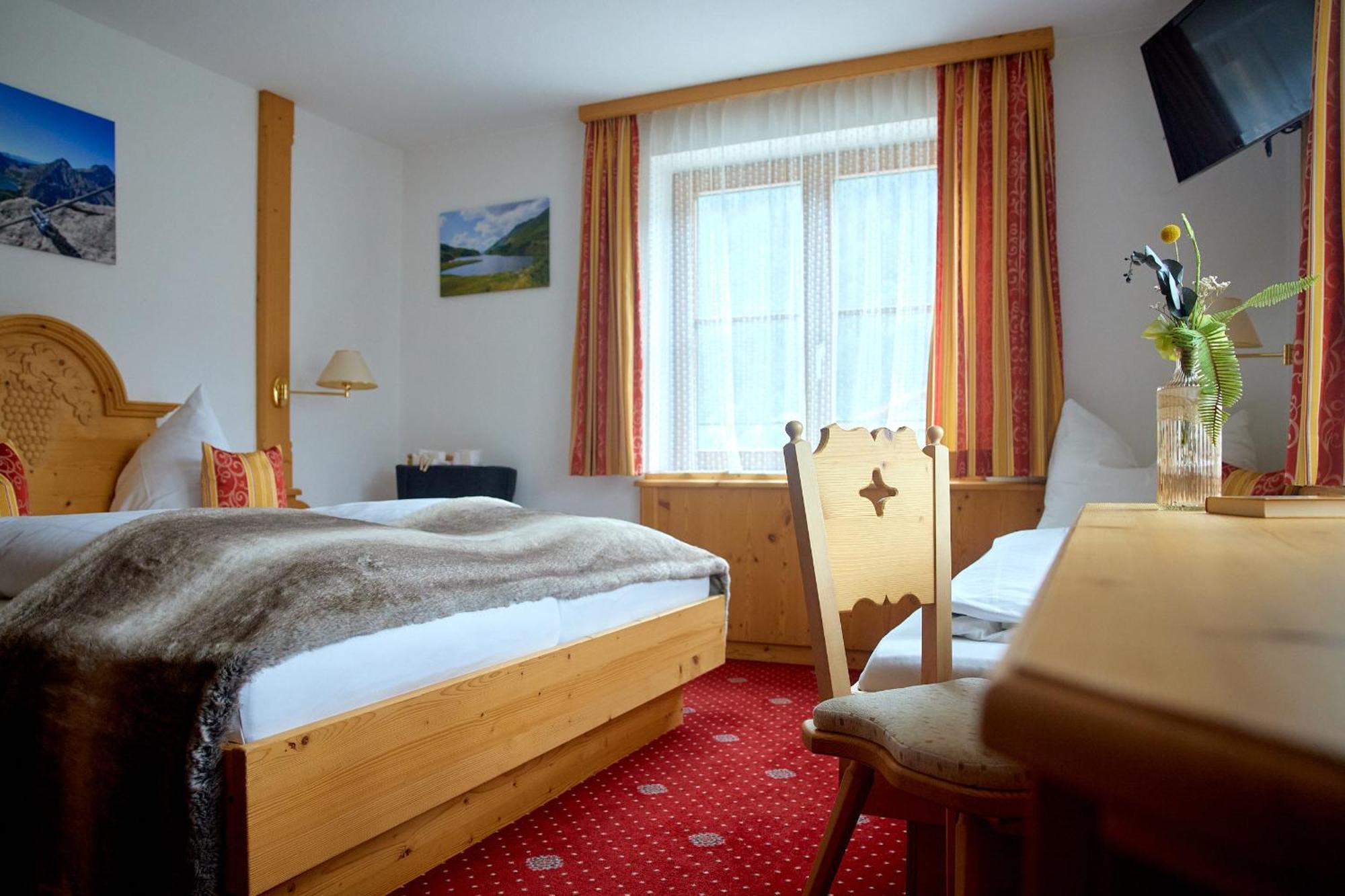 Montafon Moments Hotel กอร์ทิโพล ภายนอก รูปภาพ