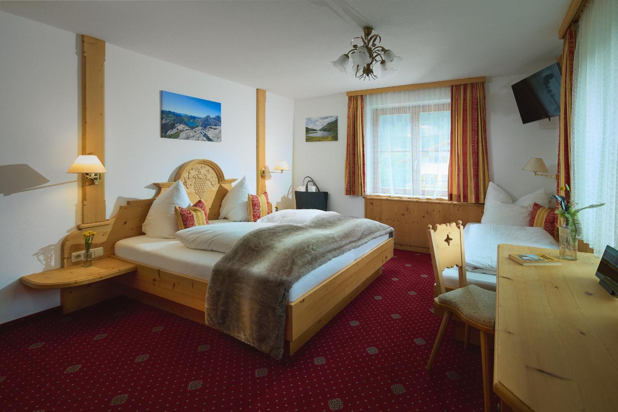 Montafon Moments Hotel กอร์ทิโพล ภายนอก รูปภาพ